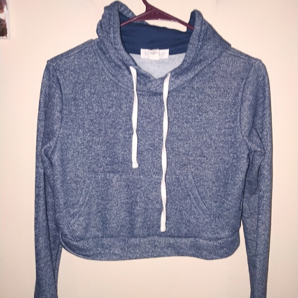 Cropped hoodie! - Picture 2 of 4